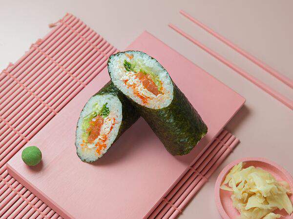 Rollwell - Суширрито с лососем и крабом