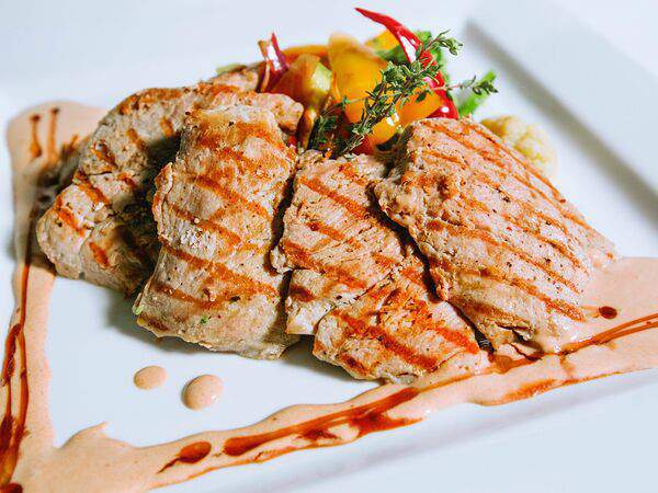 Gusto Pasta & Pizza - Медальоны из cвинoй вырезки