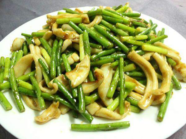 Лунзян - Жареный кальмар с ростками чеснока