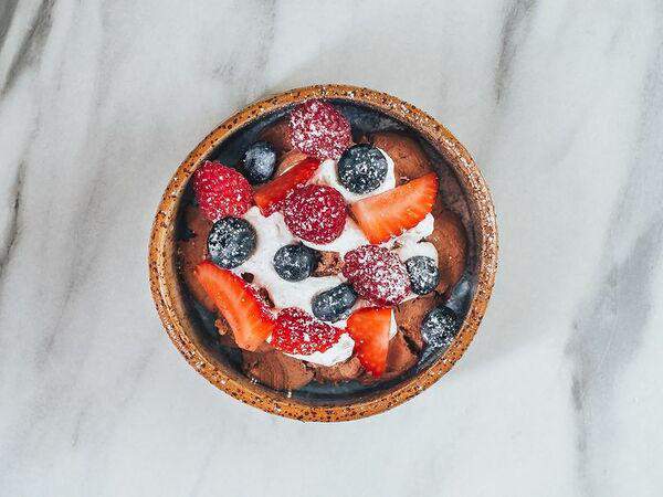 Выжималка - Шоколадный мусс с ягодами