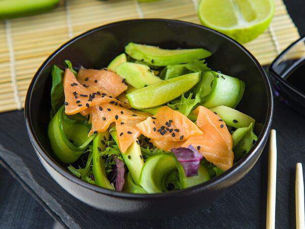 Tommy Lee - Микс с семгой и авокадо