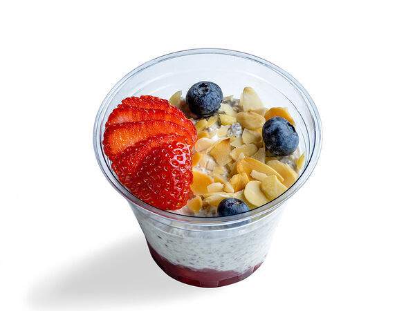 Ред-Буфет - Ленивая овсянка с клубничным вареньем и чиа на кокосовом молоке