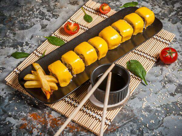 KUNAK HOUSE Халяль - Ролл-бургер с куриным филе