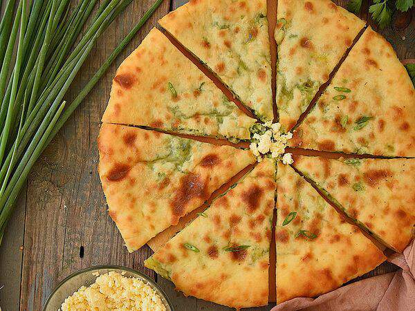Пироговъ - Сытный пирог с сыром и зеленым луком