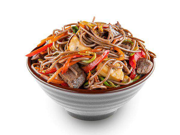 Белый рис - Соба с говядиной в остром соусе