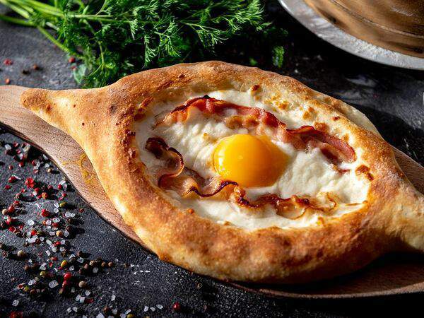 My megobari - Хачапури Лодочка с беконом