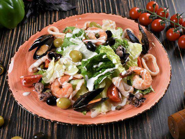 Cernovar - Теплый салат с морепродуктами