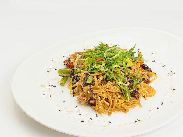 Саюри - Яичная лапша со свининой