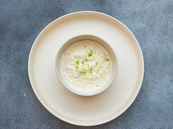 До двери - Рисовая каша с добавлением кокосового молока и цедры лайма