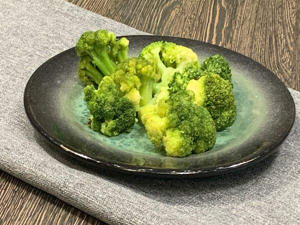 ВкусняША - Брокколи на пару