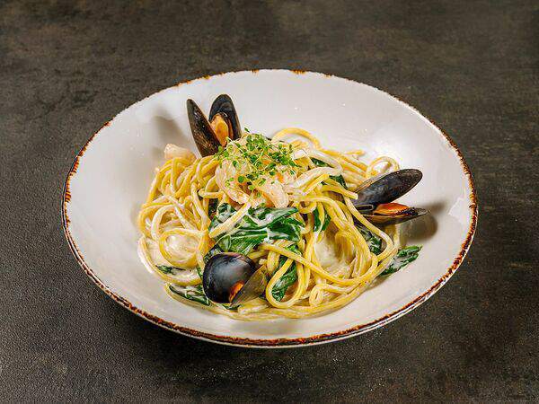 12 - Паста Фрутти ди маре на сливочном соусе