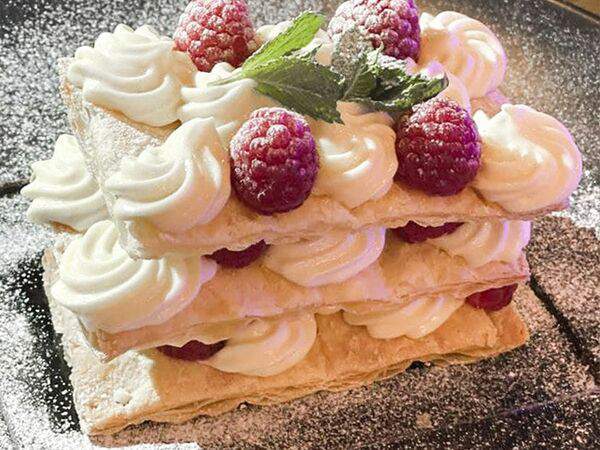 Praslin - Мильфей со свежей малиной