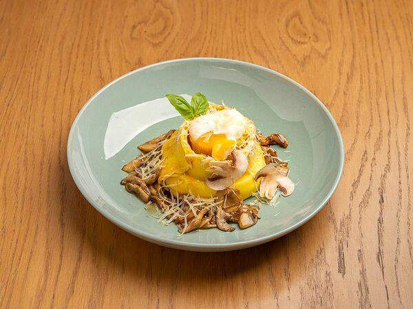 Бруни - Равилоне с сыром и яйцом пашот