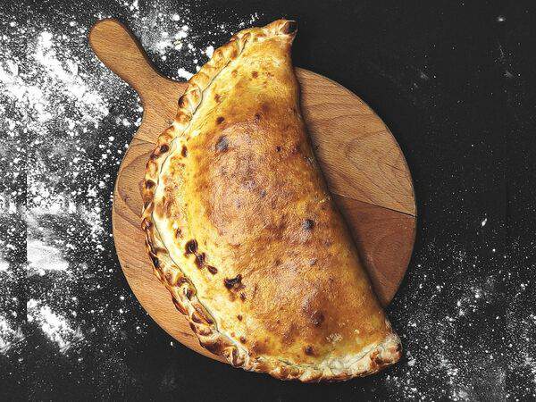 Всем Своим - Кальцоне закрытая