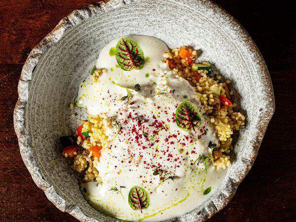 Гости рестопаб - Кускус с овощами и вешенками