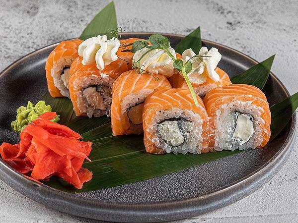 Yoshi Sushi & Mulino Pizza - Филадельфия ролл