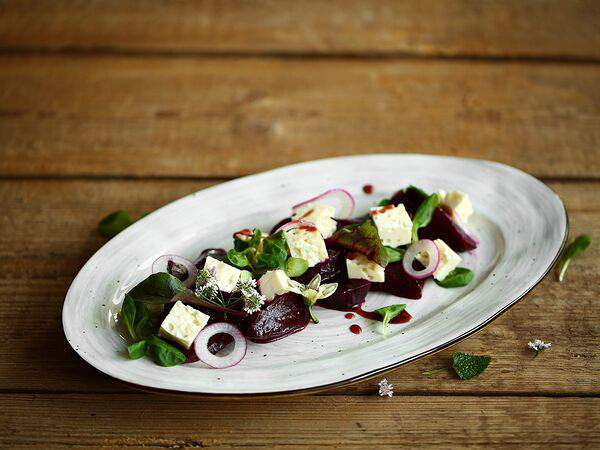 Pur-Pur - Салат с печеной свеклой и домашним сыром