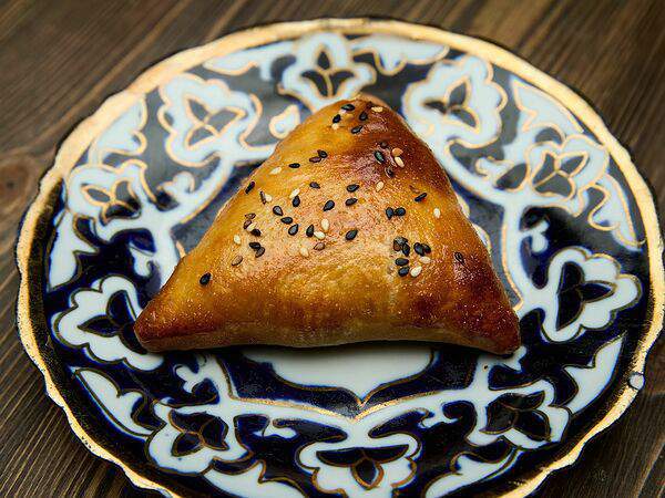 Чайхана айвай - Самса слоеная с телятиной