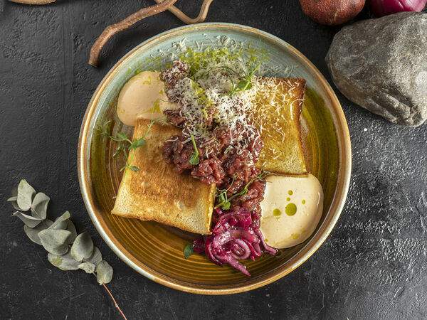 Golden Coffee - Тартар из говядины