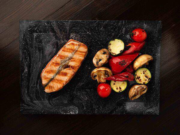 Bretzel - Спинка лосося с овощным соте