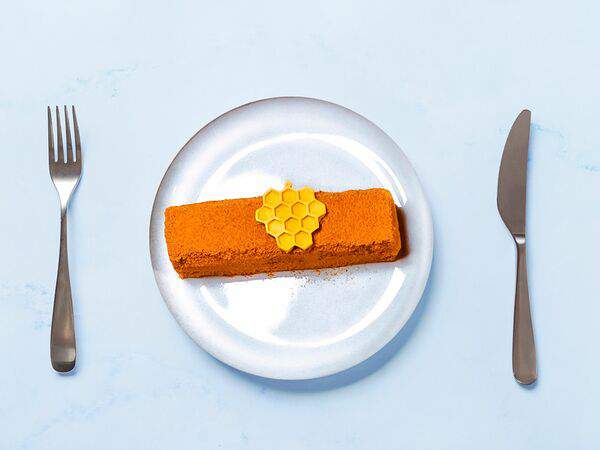 Caramelle Village - Торт медовик