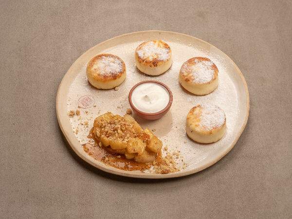 Аксакал - Сырники с карамелизированными фруктами