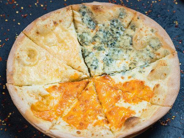 Pelikan - Пицца Четыре Сыра