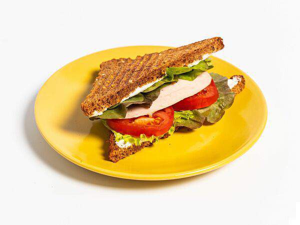 Берег - Сэндвич с копченой грудкой и томатами