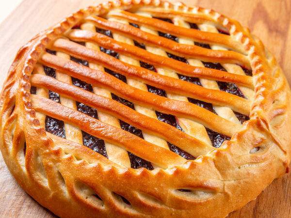 Вкусняшечная - Пирог с черной смородиной