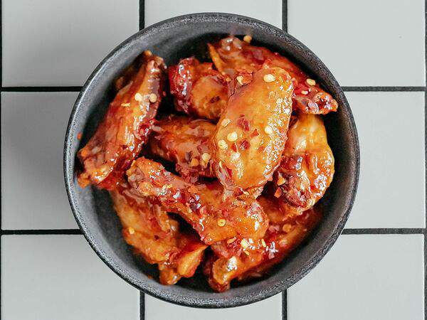 Футурист. Bar & Kitchen - Крылышки острые