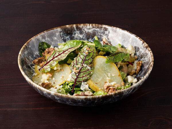 Территория - Салат с грушей и сыром Дорблю