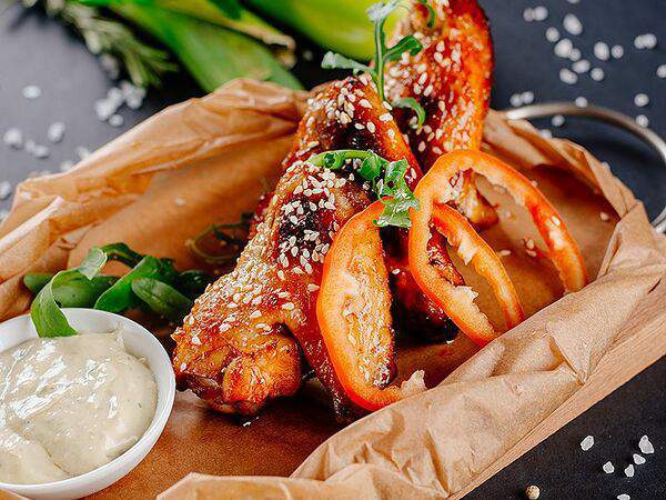 Гастро-бар Hearts - Куриные крылышки баффало