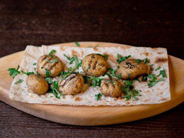 Алазани - Шампиньоны на гриле