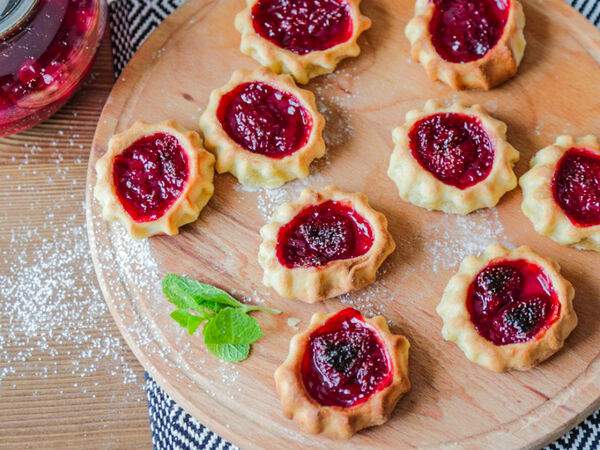 Тестов - Перепечки с клубникой