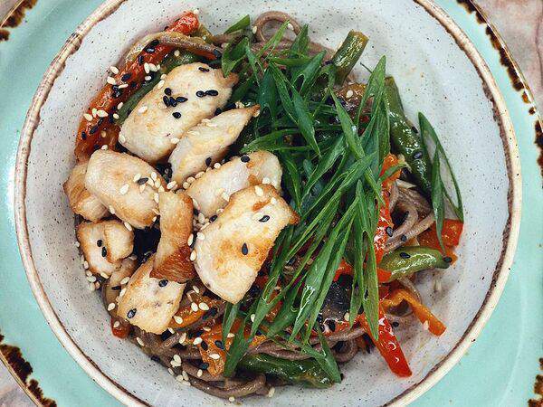 Chocolate lounge cafe - Фунчоза с овощами Wok