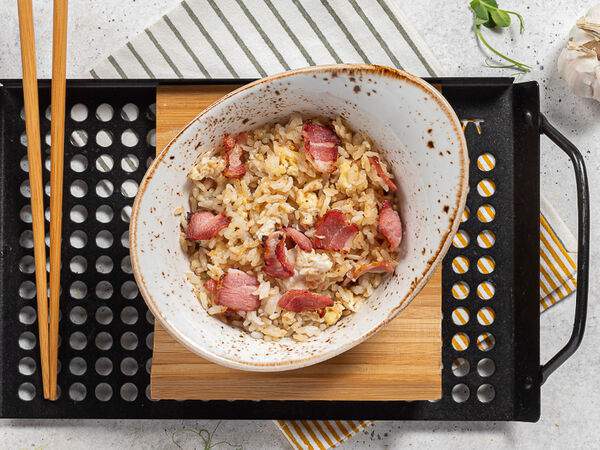 Империя Пиццы и Суши - Рис с яйцом и беконом