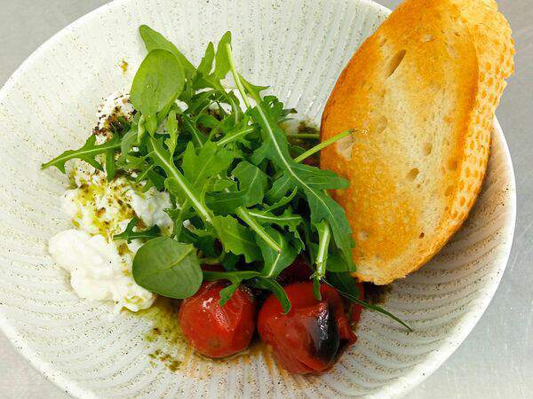 Santa Mozzarella - Mozzarella и печеные томаты