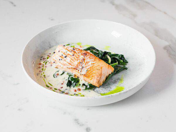 Гаврош - Лосось под икорным морне