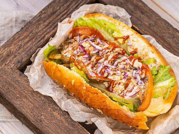 Fresh Burgers - Хот-Дог с говядиной в сливочном соусе