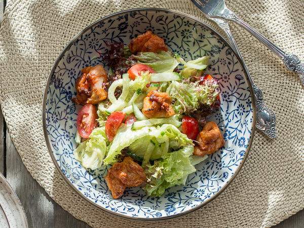 ХочуПури - Салат с цыпленком и имбирным соусом