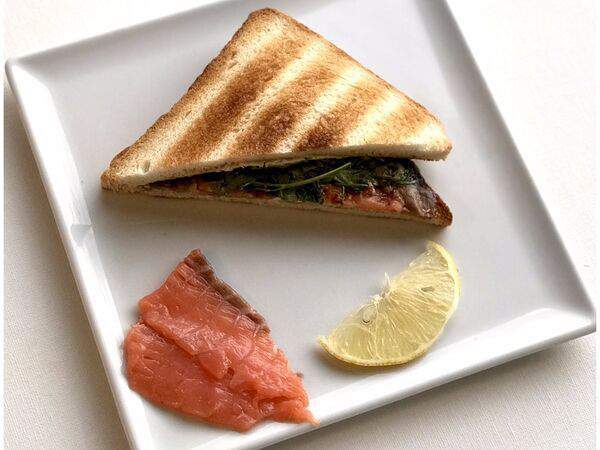 Станция Фруктовая - Холодный сэндвич с красной рыбой