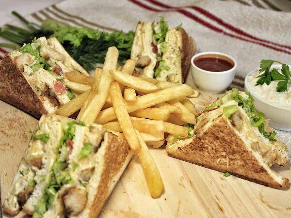 Ахиллес - Клаб-сэндвич барбекю со свининой