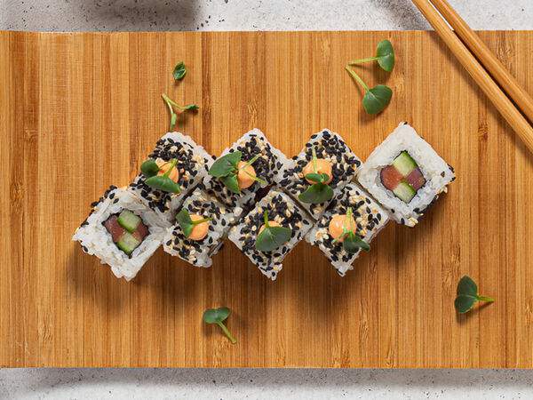 Империя Пиццы и Суши - Ролл Спайси лосось