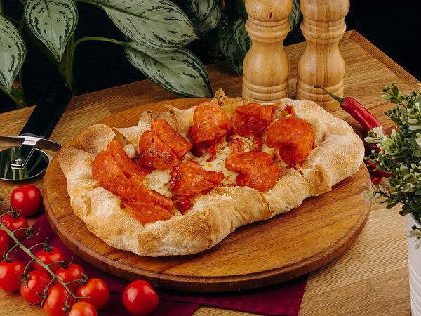 Перчини Grill & Wine - Римская пицца пепперони