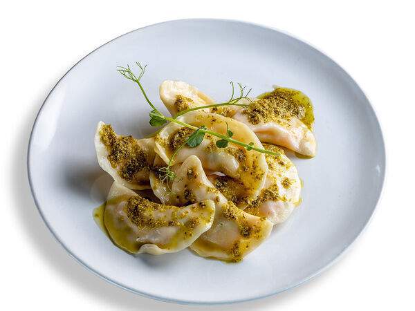 Ред-Буфет - Равиоли с лососем и соусом Песто (180/50)