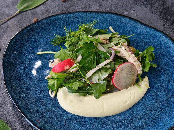 MeyerStreet - Салат с курицей и соусом Айоли