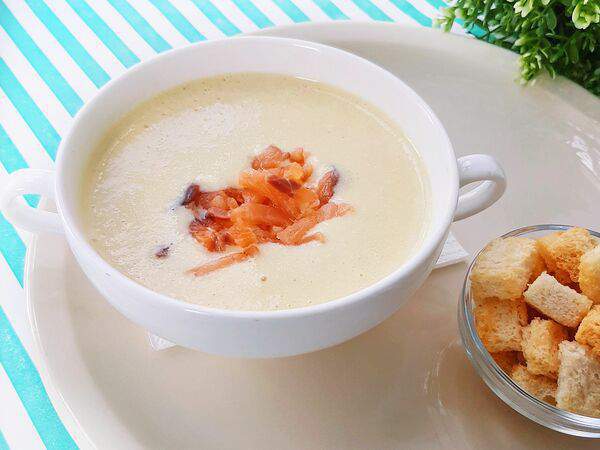 Cake & Coffee Union - Крем-суп с лососем