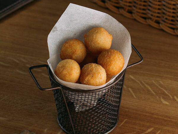 Бульвар - Жареные шарики из сулугуни