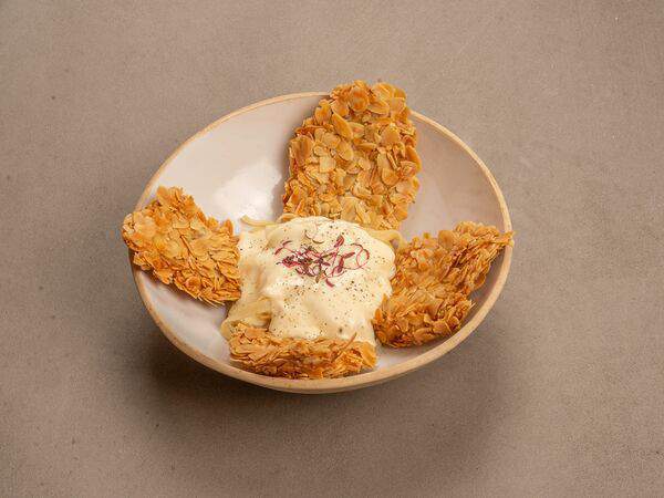 Аксакал - Тальятелле с курицей в миндальной корочке