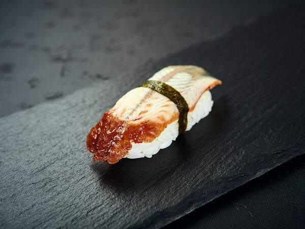 Маэстро суши - Суши с копченным угрем